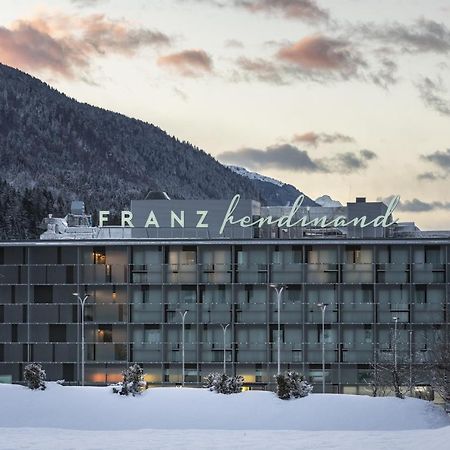 Arena Franz Ferdinand Nassfeld Hotel Tröpolach Buitenkant foto